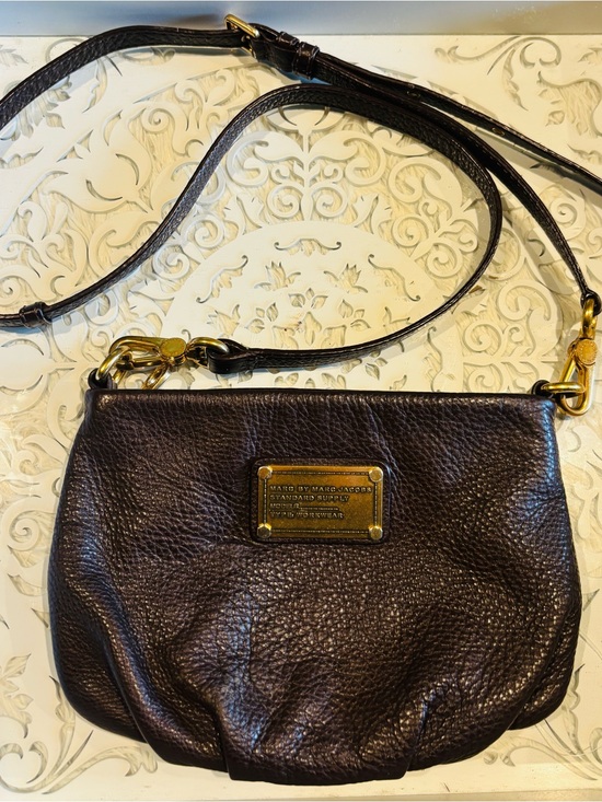 Marc Jacobs Handbags - Marc Jacobs Brown Leather Crossbody Bag